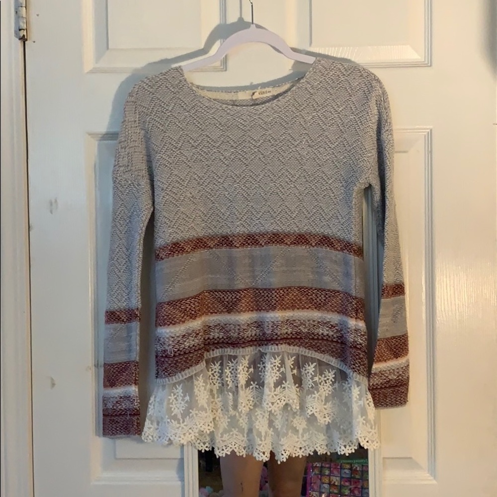 Really cute sweater for winter.